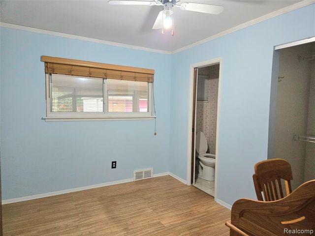 8450 Norborne Avenue, Dearborn Heights, MI 48127
