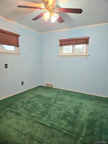 8450 Norborne Avenue, Dearborn Heights, MI 48127