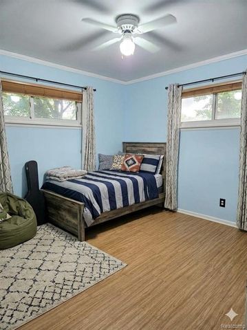 8450 Norborne Avenue, Dearborn Heights, MI 48127