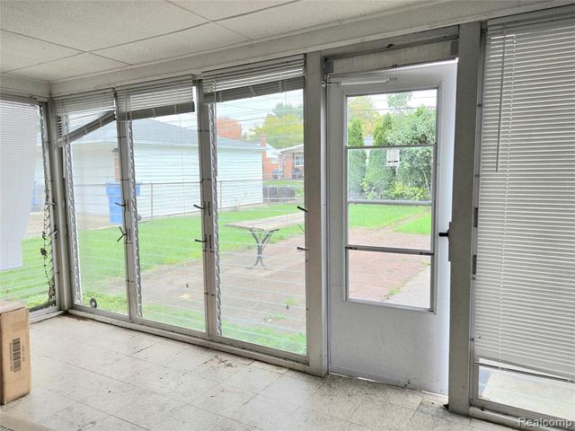 8450 Norborne Avenue, Dearborn Heights, MI 48127