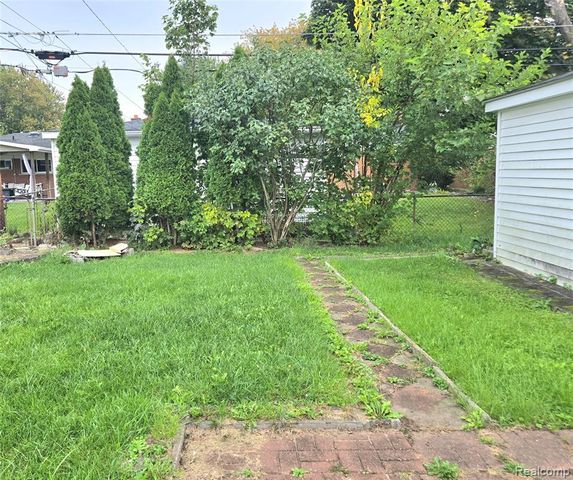 8450 Norborne Avenue, Dearborn Heights, MI 48127