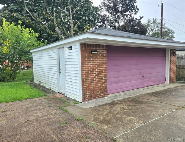 8450 Norborne Avenue, Dearborn Heights, MI 48127