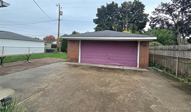 8450 Norborne Avenue, Dearborn Heights, MI 48127