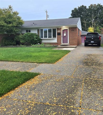 8450 Norborne Avenue, Dearborn Heights, MI 48127