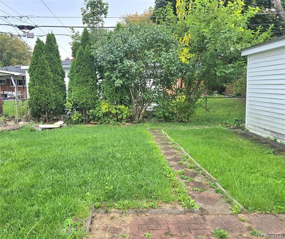 8450 Norborne Avenue, Dearborn Heights, MI 48127