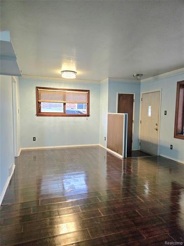 8450 Norborne Avenue, Dearborn Heights, MI 48127