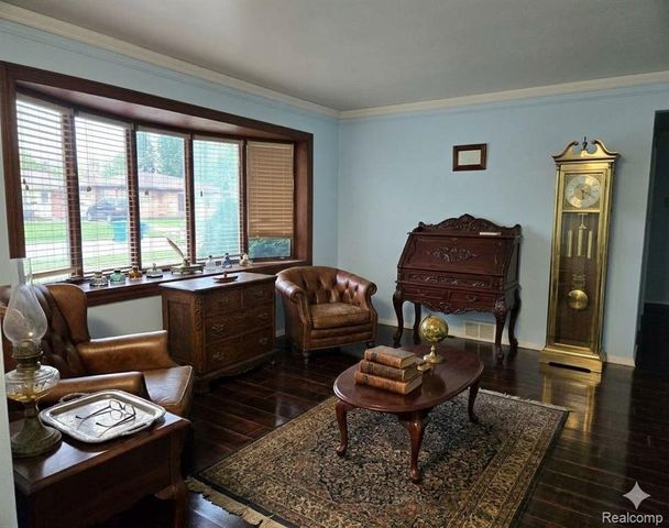 8450 Norborne Avenue, Dearborn Heights, MI 48127