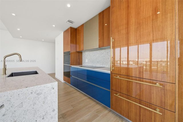 2678 Tigertail Ave 1501, Miami, FL 33133