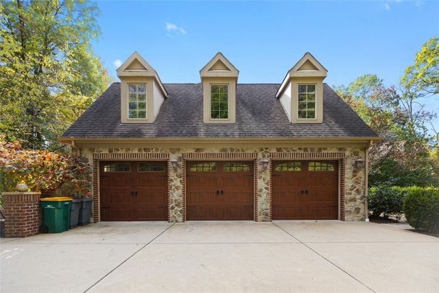 1607 Fieldstone Lane, Franklin Park, PA 15143