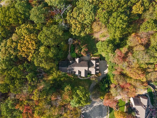 1607 Fieldstone Lane, Franklin Park, PA 15143