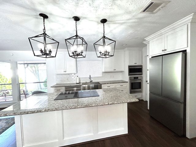 707 Trademark Place, Houston, TX 77079