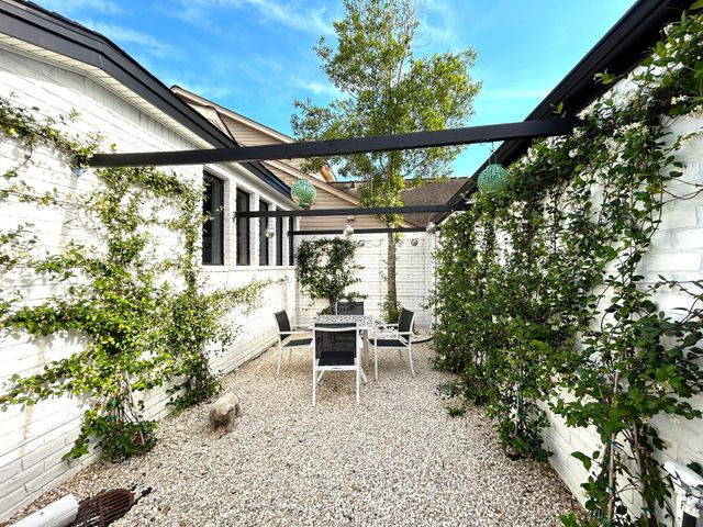 707 Trademark Place, Houston, TX 77079