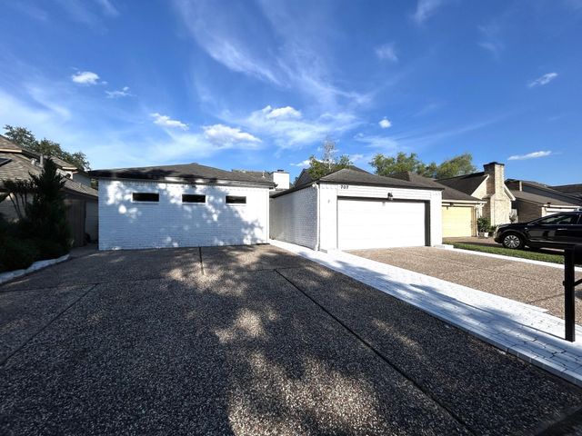 707 Trademark Place, Houston, TX 77079