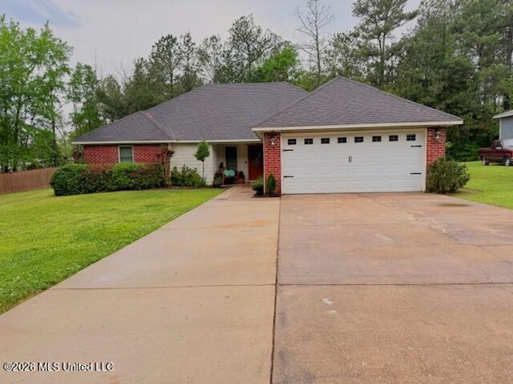 400 Thompson Place, Pearl, MS 39208