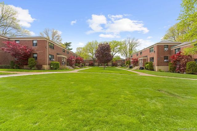 7632 Springfield Boulevard 143A, Oakland Gardens, NY 11364