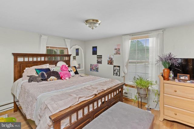 1 LAKEVIEW DR, New Egypt, NJ 08533