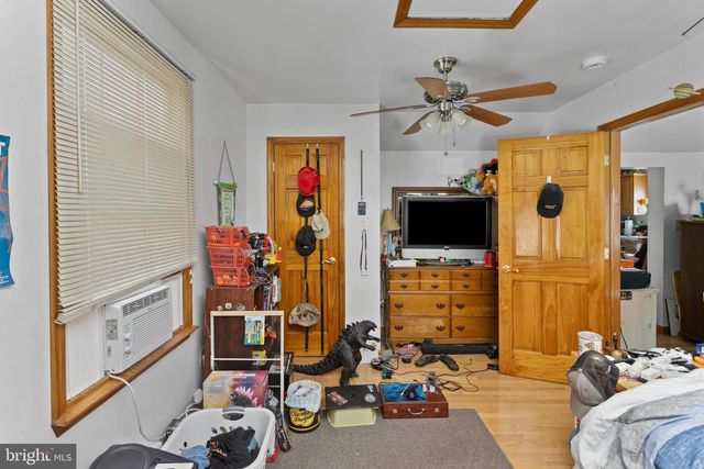 1 LAKEVIEW DR, New Egypt, NJ 08533