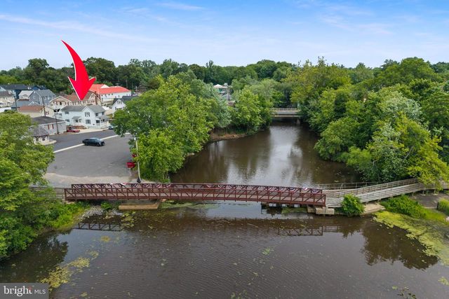 1 LAKEVIEW DR, New Egypt, NJ 08533