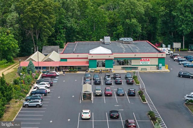 1 LAKEVIEW DR, New Egypt, NJ 08533