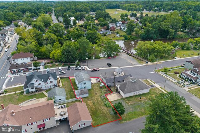1 LAKEVIEW DR, New Egypt, NJ 08533