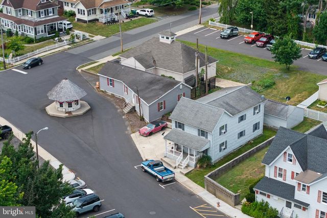 1 LAKEVIEW DR, New Egypt, NJ 08533