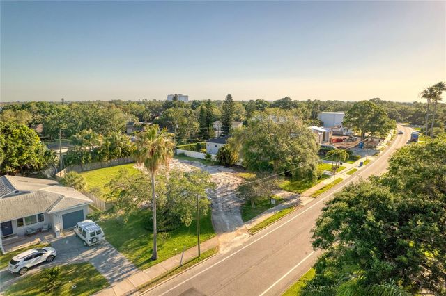 1020 SNELL ISLE BOULEVARD NE, St Petersburg, FL 33704