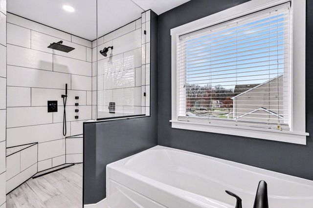 527 Cliffwood Avenue, Portage City, MI 49002