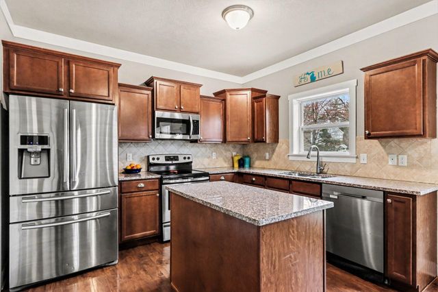 527 Cliffwood Avenue, Portage City, MI 49002