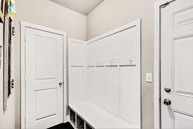 527 Cliffwood Avenue, Portage City, MI 49002