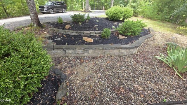 3230 Cove Creek Way, Sevierville, TN 37862