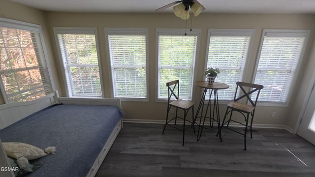 3230 Cove Creek Way, Sevierville, TN 37862