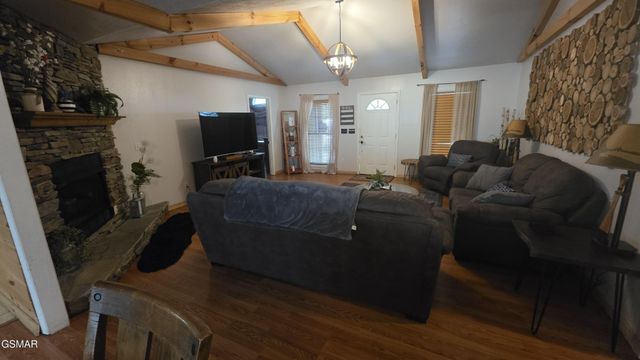 3230 Cove Creek Way, Sevierville, TN 37862