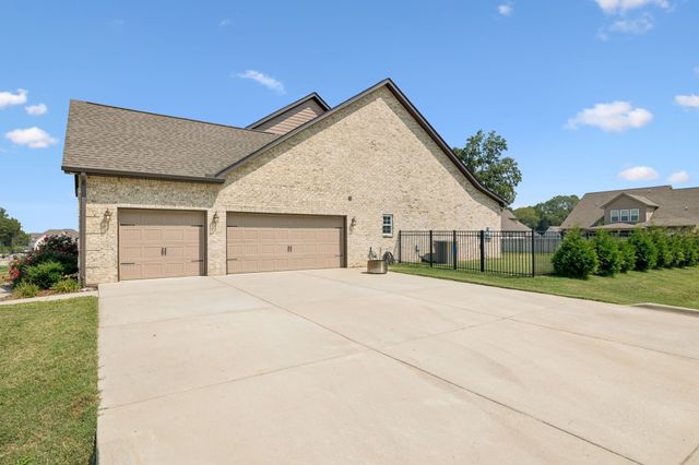 7803 Santos Dr, Murfreesboro, TN 37129