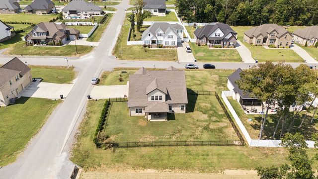 7803 Santos Dr, Murfreesboro, TN 37129