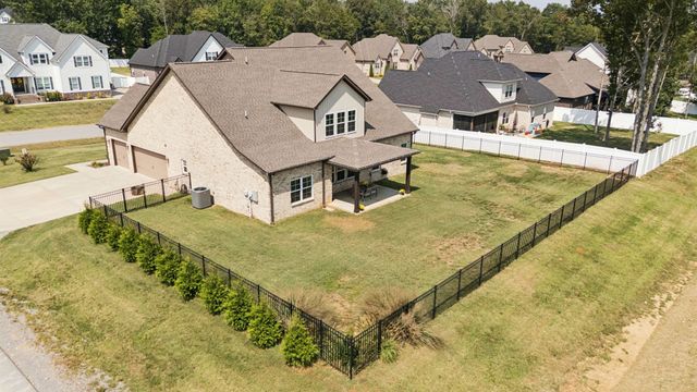 7803 Santos Dr, Murfreesboro, TN 37129