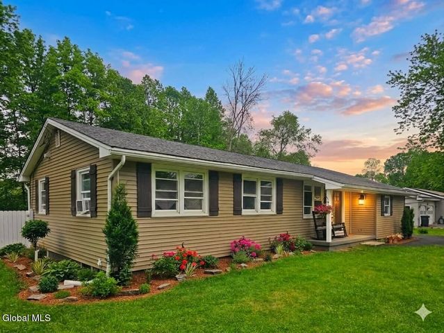 30 Sunset Road, Fort Ann, NY 12827