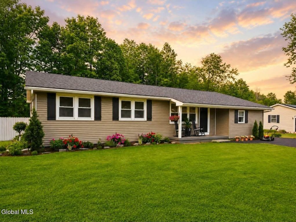 30 Sunset Road, Fort Ann, NY 12827