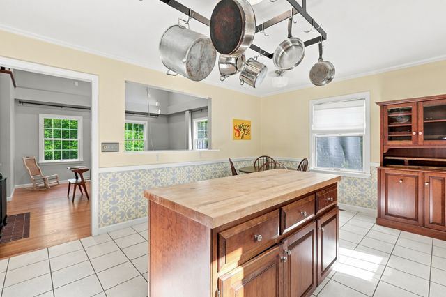 87 Montague Rd, Westhampton, MA 01027