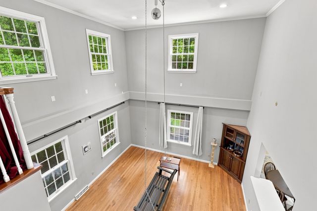 87 Montague Rd, Westhampton, MA 01027