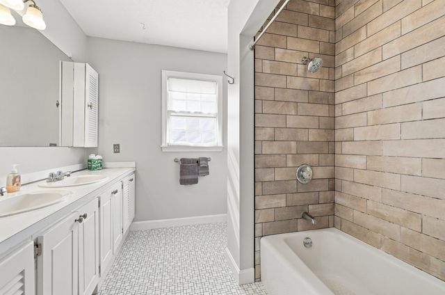 87 Montague Rd, Westhampton, MA 01027