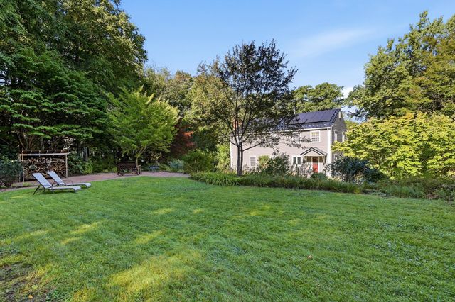 87 Montague Rd, Westhampton, MA 01027
