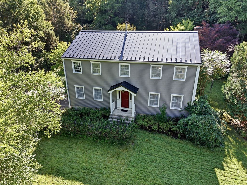 87 Montague Rd, Westhampton, MA 01027