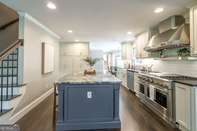 5108 Baroque Circle, Sandy Springs, GA 30342