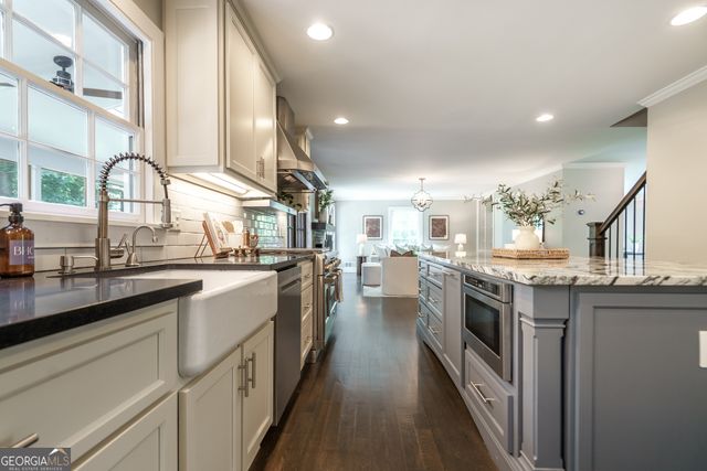 5108 Baroque Circle, Sandy Springs, GA 30342