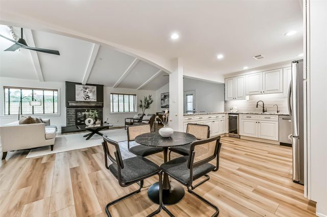 16822 Hibiscus Lane, Friendswood, TX 77546