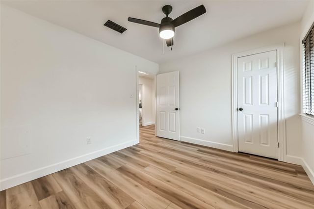 16822 Hibiscus Lane, Friendswood, TX 77546