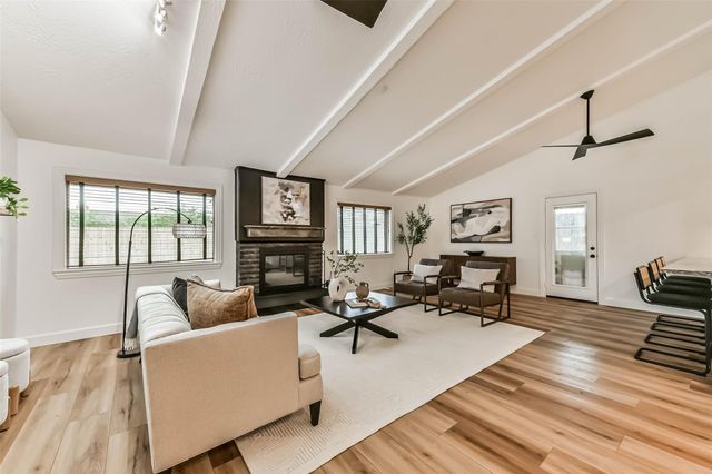 16822 Hibiscus Lane, Friendswood, TX 77546