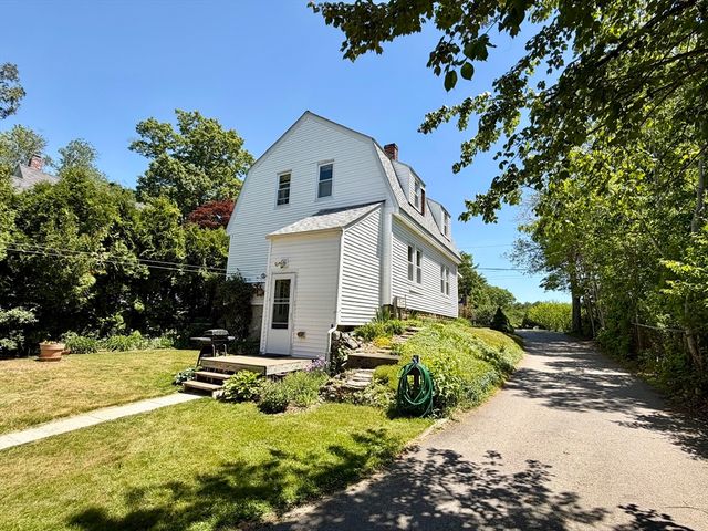 217 Middleboro Road, Freetown, MA 02717