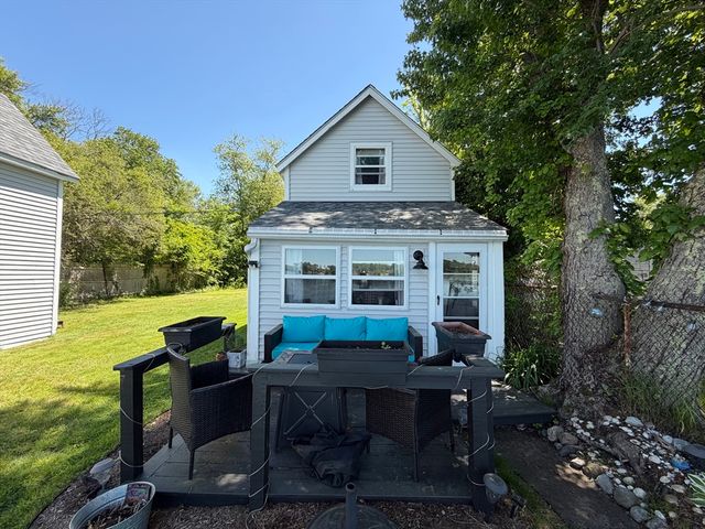 217 Middleboro Road, Freetown, MA 02717