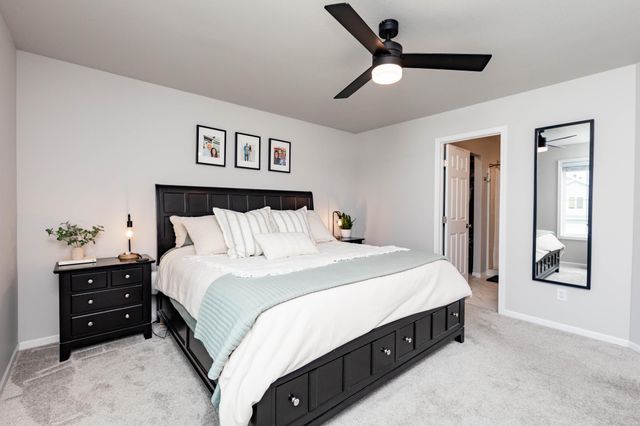 8040 Goldfinch Drive, Horace, ND 58047